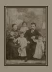 Стефан Костров с семьёй. Александровск, 17 октября 1902 года.